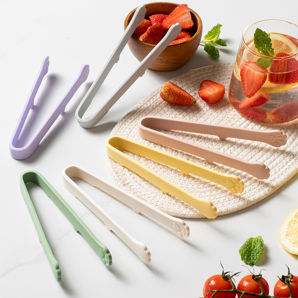 Kitchen Gadgets Everyone Needs - Pinzas de silicona para comida con